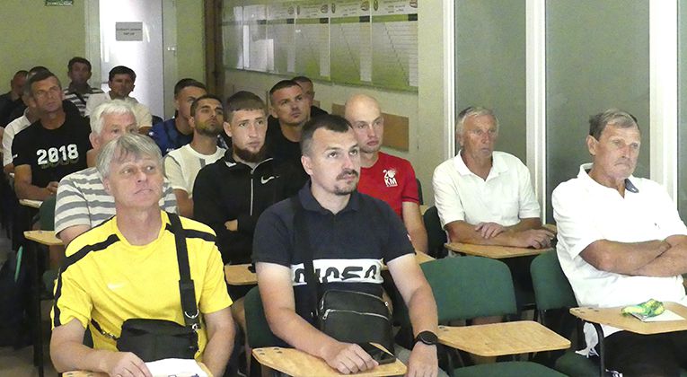 Старт ювілейного сезону: ДЮФЛІФО готується до нових звершень